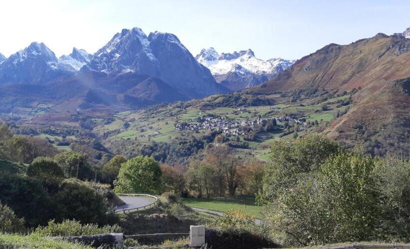 スタンダードトリプルルーム, Chambres D Hôtes La Cavalière