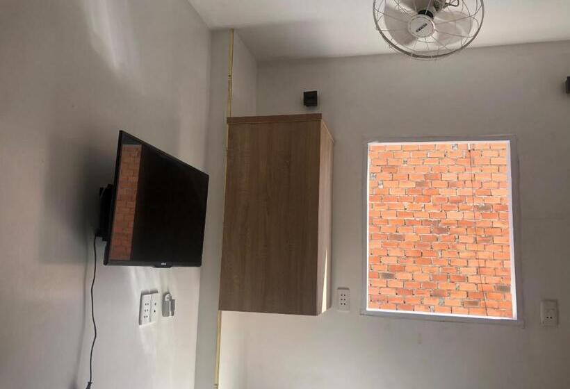 استودیوی استاندارد, Supertramp S House