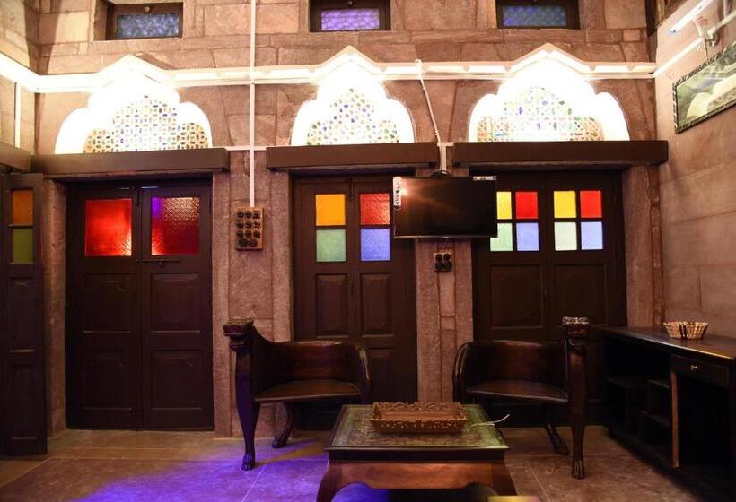 Люкс с Балконом, The Thikana Heritage