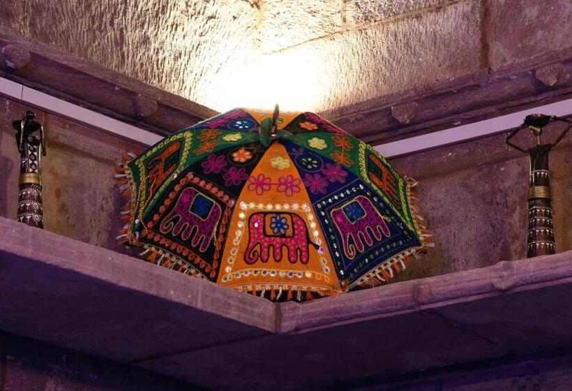 Номер Superior Кровать Кинг, The Thikana Heritage