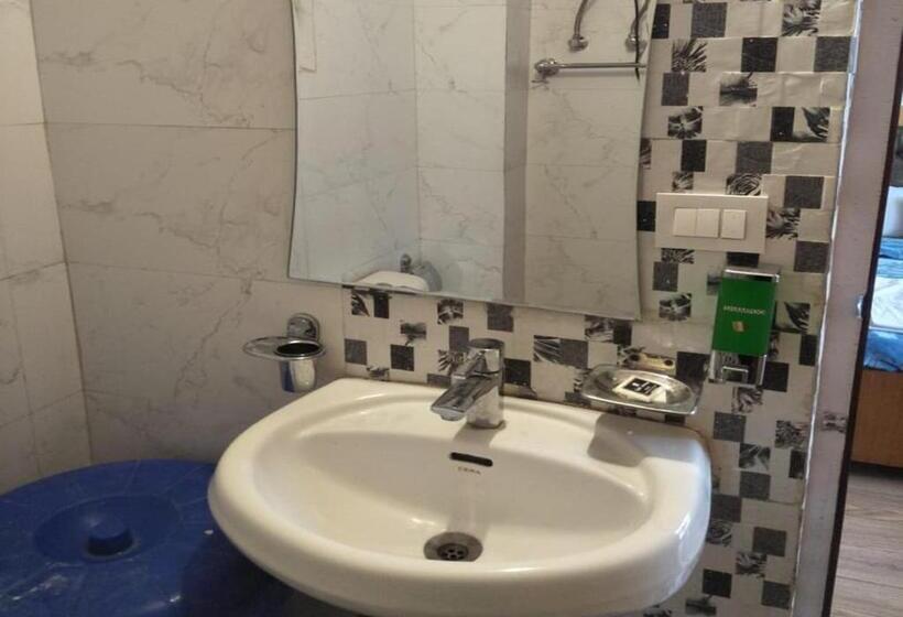 اتاق لوکس, Ditto Room Kufri Ashray