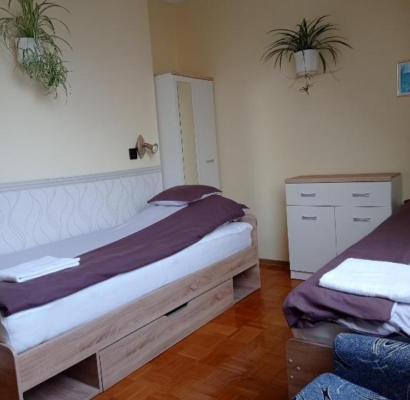 침실 2개 스위트, Akác Vendégház