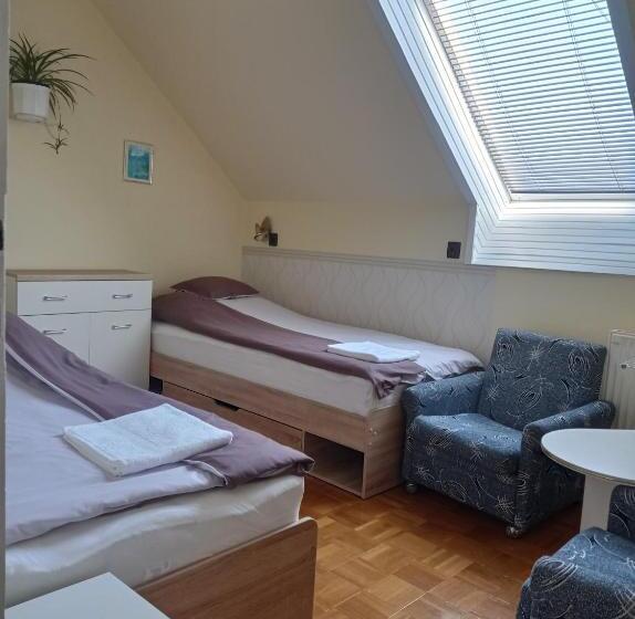 침실 2개 스위트, Akác Vendégház