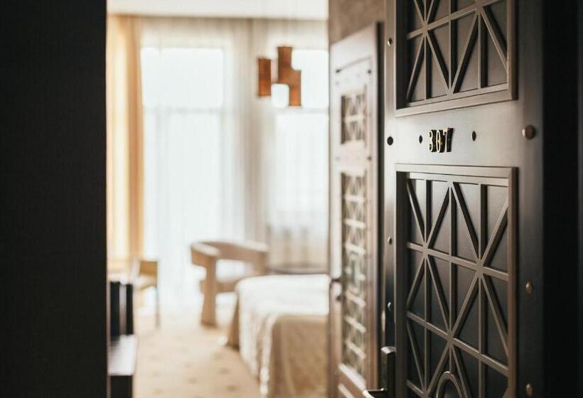 اتاق سوپریور, Ark Palace Hotel & Spa