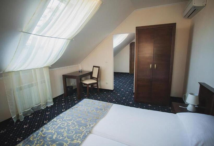 غرفة دور أخير, Boutique Hotel Villa P