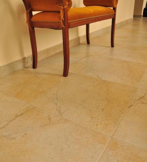 غرفة دور أخير, Boutique Hotel Villa P