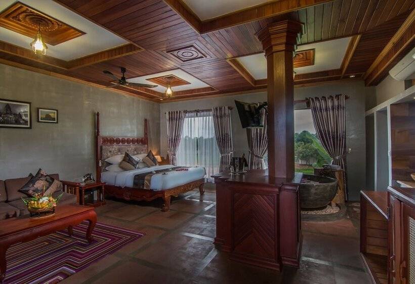 Полулюкс, Model Angkor Resort
