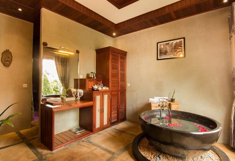 Студия Стандарт, Model Angkor Resort