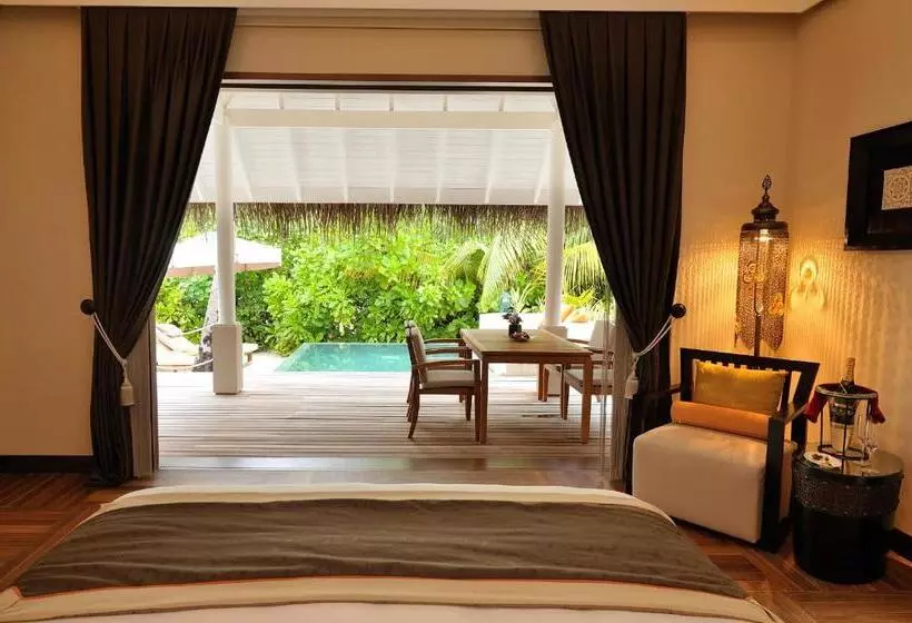 ویلای یک اتاق خوابه با استخر شنا, Ayada Maldives