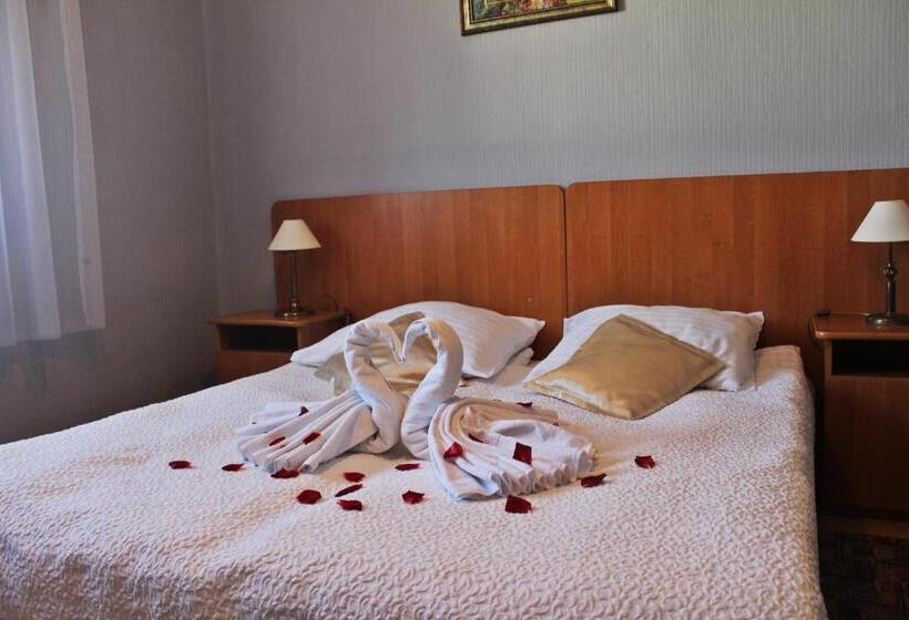 Номер Стандарт, Bursztyn