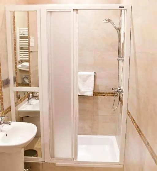 اتاق استاندارد, Centrum Green Hill Business & Spa