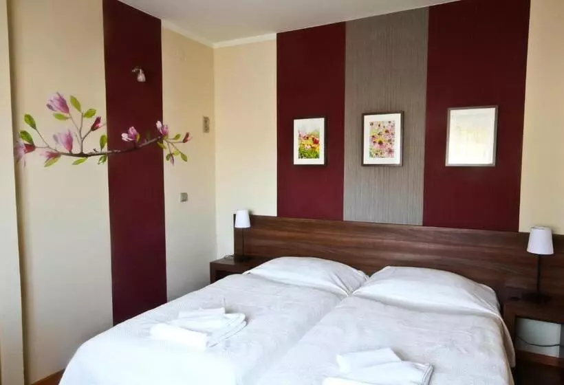 سوییت لوکس, Centrum Green Hill Business & Spa