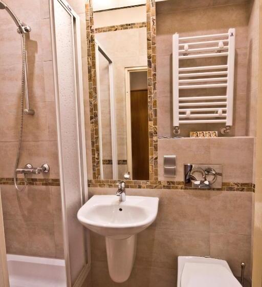 آپارتمان خانوادگی, Centrum Green Hill Business & Spa