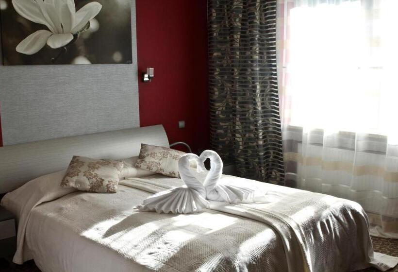 آپارتمان خانوادگی, Centrum Green Hill Business & Spa