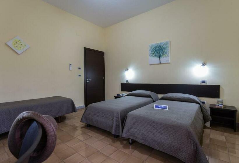 スタンダードトリプルルーム, Del Sole