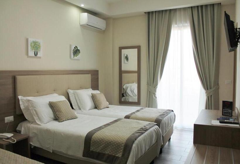 スタンダードルーム, Del Sole