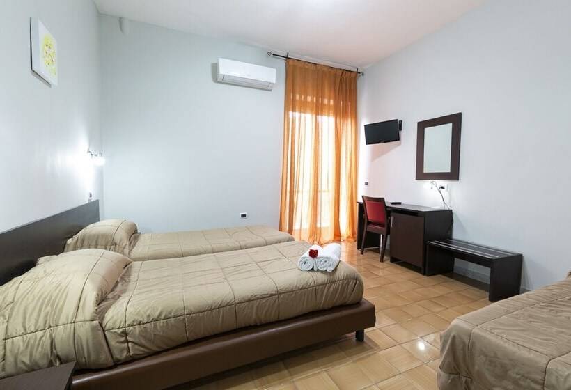 スタンダードトリプルルーム, Del Sole