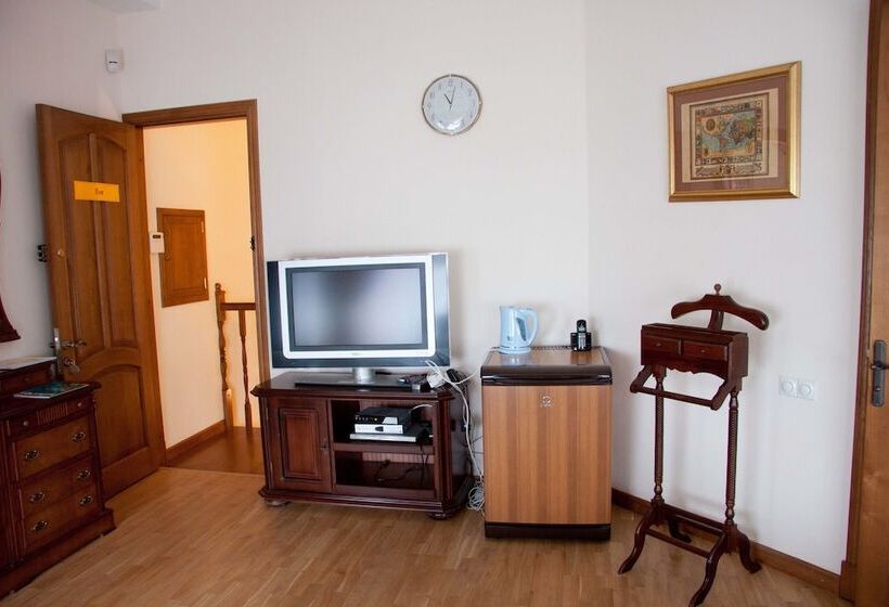 اتاق لوکس, Dynasty Apartments