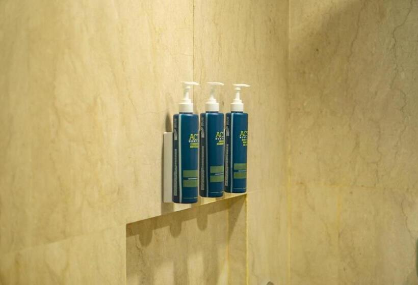 스탠다드 룸 킹사이즈 침대, Four Points By Sheraton Bali, Ungasan