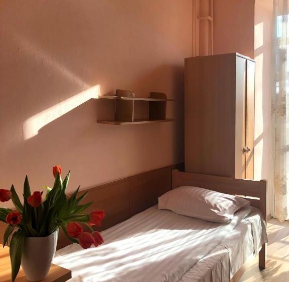 غرفة قياسية حمام مشترك, Haga