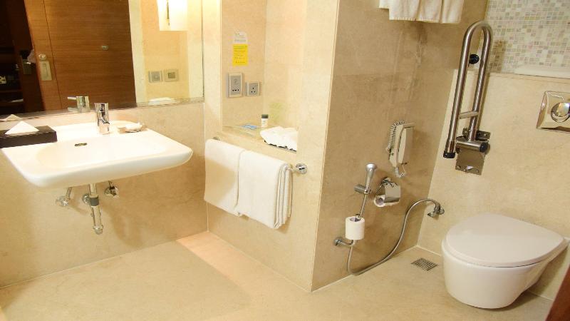 适合残疾人士使用的带超级大床的标准间, Holiday Inn Jaipur City Centre, An Ihg