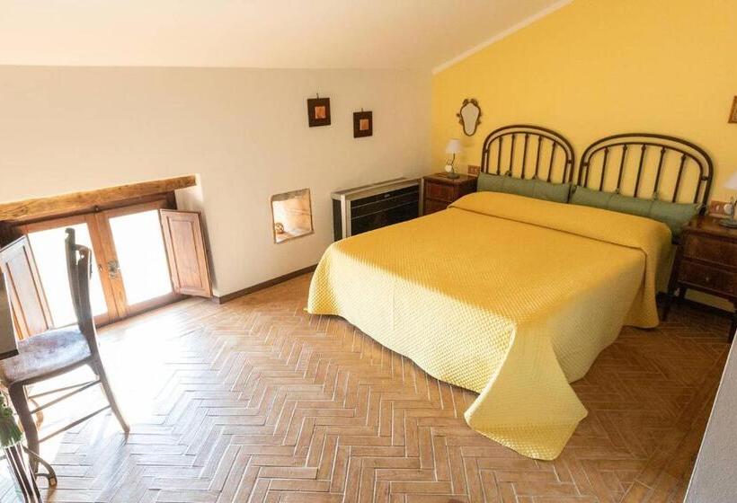 اتاق استاندارد با چشم‌انداز دریا, Il Castello Di San Sergio