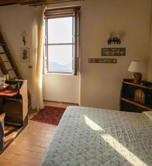 اتاق استاندارد چهار تخته با چشم‌انداز دریا, Il Castello Di San Sergio