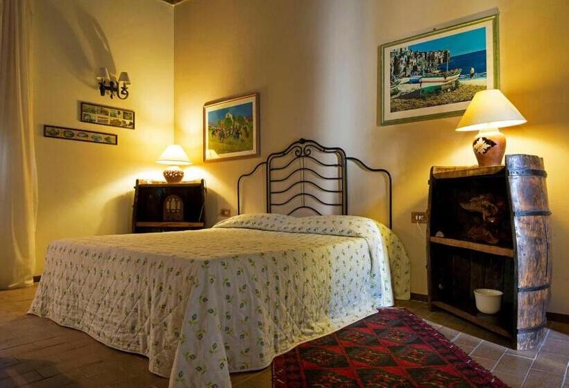 اتاق استاندارد چهار تخته با چشم‌انداز دریا, Il Castello Di San Sergio