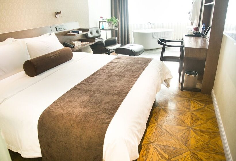 스위트, James Joyce Coffetel Tianhebei