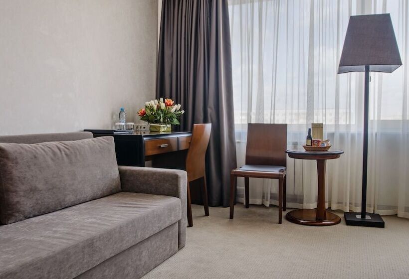 اتاق سوپریور, Kaluga