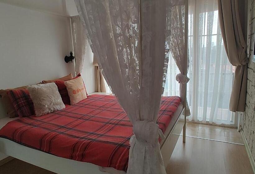 Номер Стандарт, Kemerlihan Deluxe