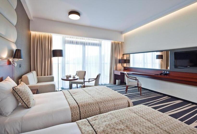 Superior room with lake view, Mikołajki Leisure & Spa   Destigo Hotels