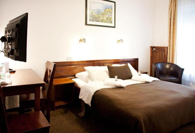 اتاق استاندارد, Pod Orłem