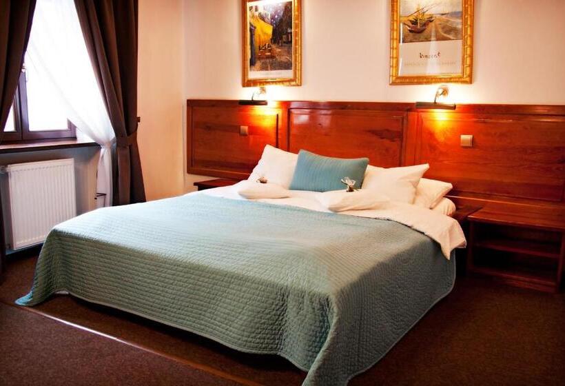 اتاق راحتی, Pod Orłem