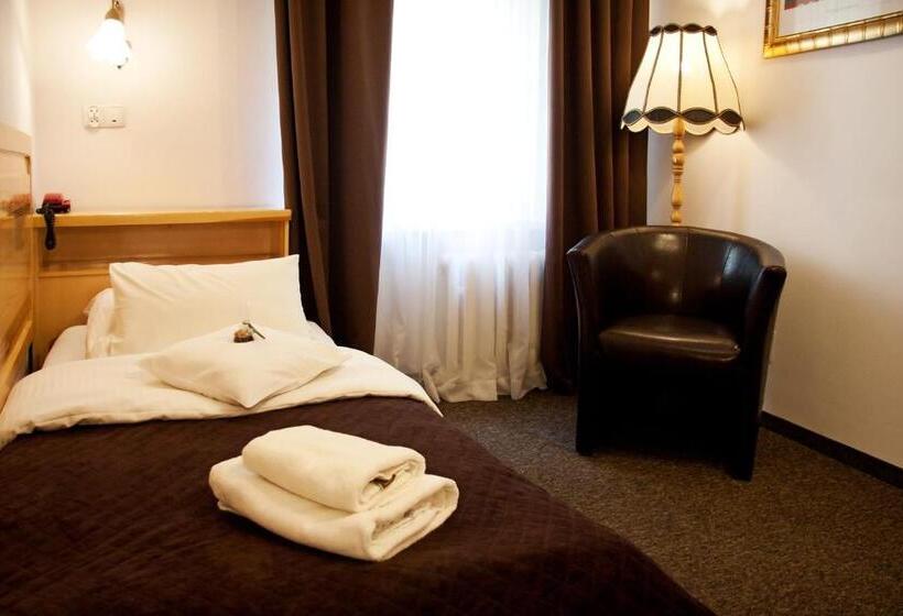 اتاق استاندارد یک نفره, Pod Orłem