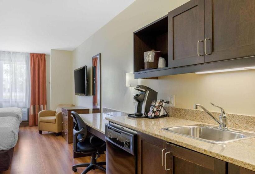 جناح, Quality Inn & Suites