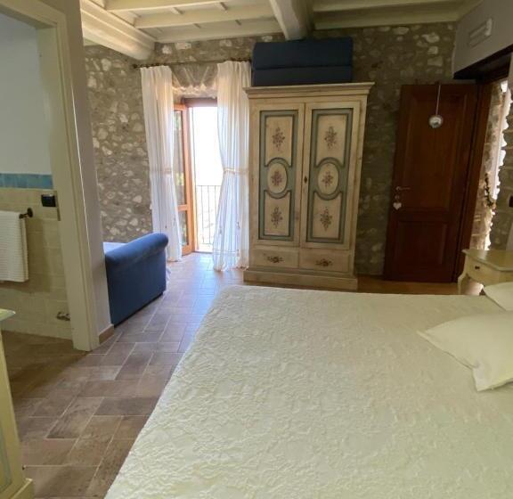 غرفة قياسية رباعية, Relais Il Monaco