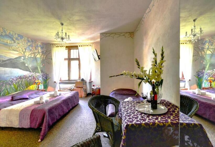 اتاق استاندارد سه نفره, Rezydencja Biały Jar