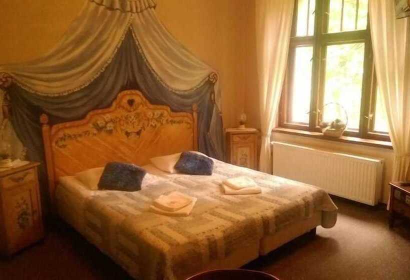 اتاق استاندارد سه نفره, Rezydencja Biały Jar