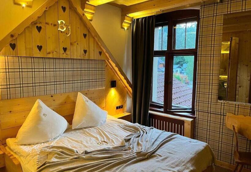 اتاق سوپریور, Rezydencja Biały Jar