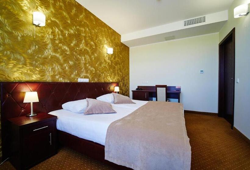 شقة غرفة واحدة, Szyszko