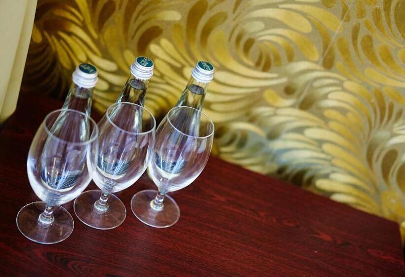 شقة غرفة واحدة, Szyszko