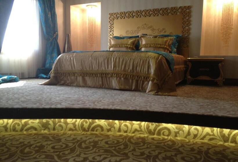 سوئیت با تخت بزرگ, Teymur Continental