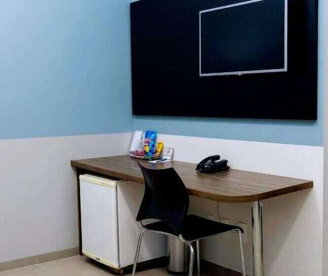 行政三人间, Ucayali