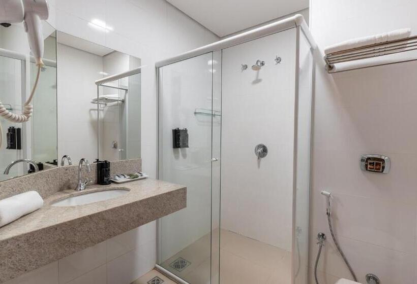 四人豪华间, Ucayali