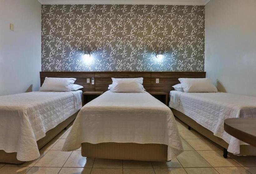 标准三人间, Ucayali