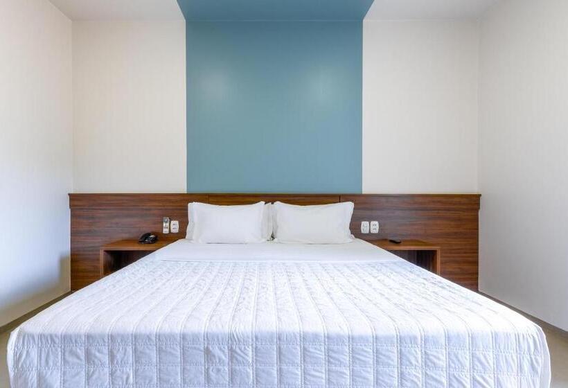 带大床的标准间, Ucayali