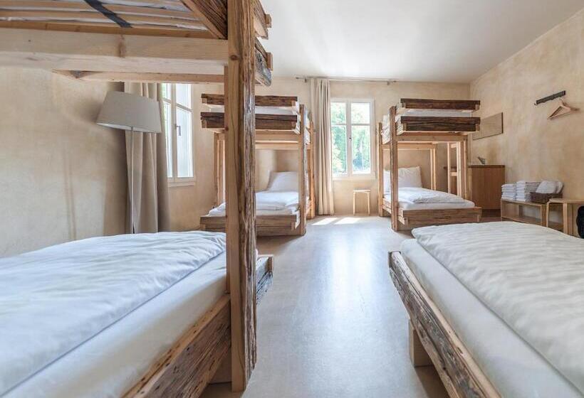 共用房间的床, Wetterhorn