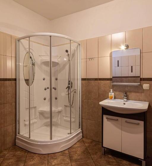 スタンダードトリプルルーム, Zajazd Bachus