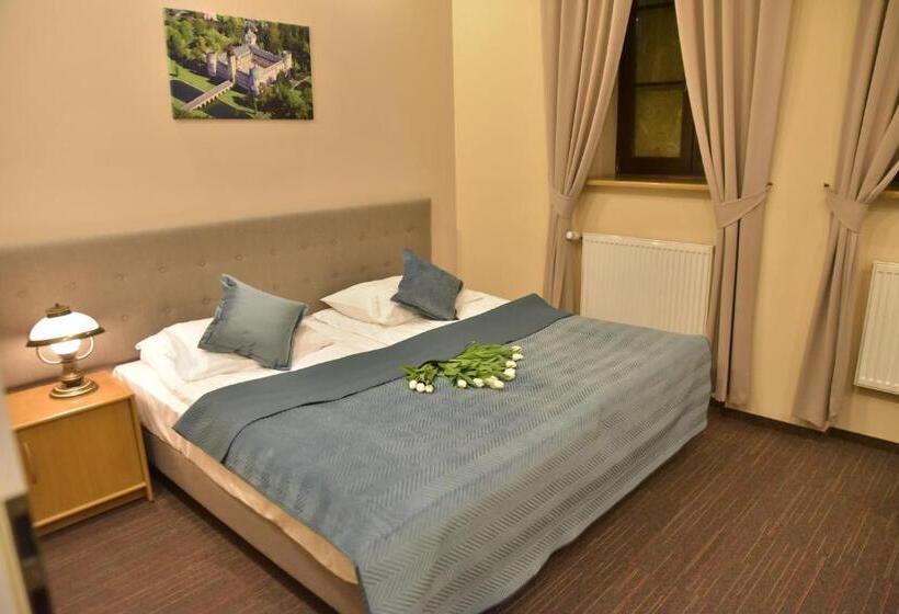 منزل غرفة نوم واحدة, Zamek W Krasiczynie